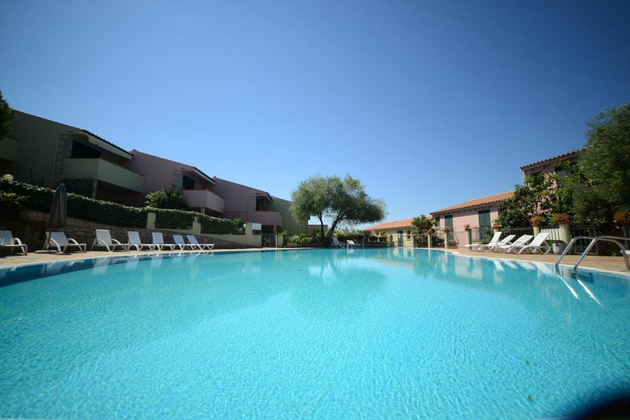 Villaggio Sa Ventana Badesi Exteriör bild